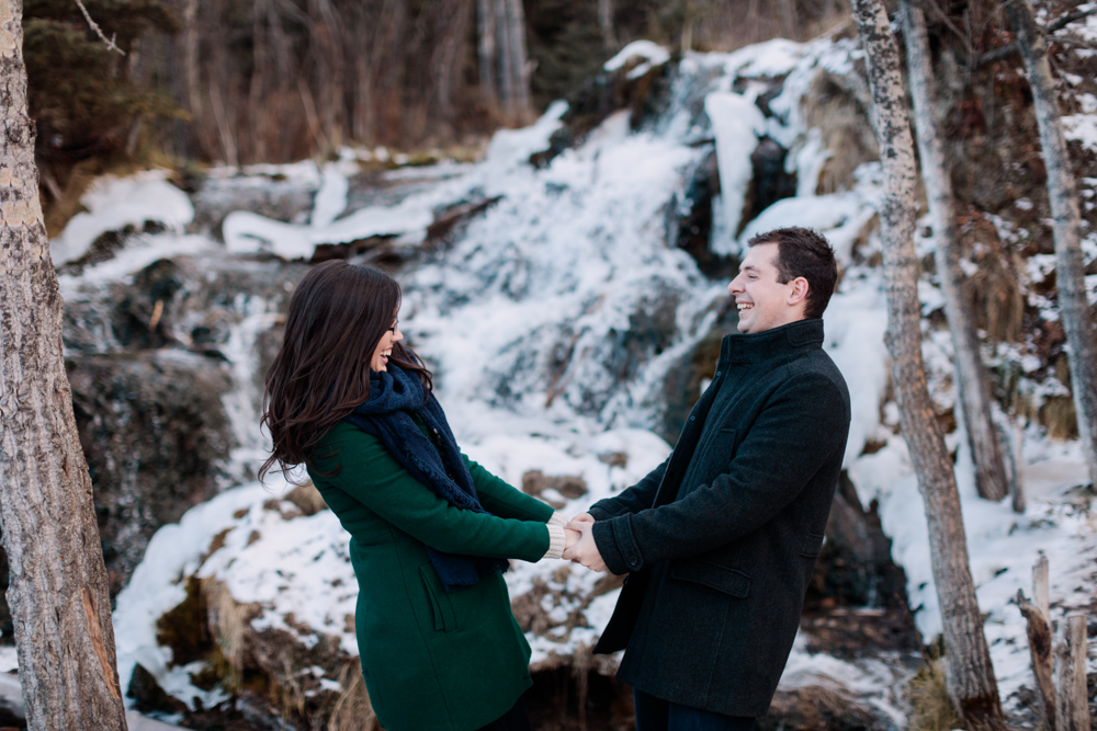 calgary-wedding-photographer-winter-engagement-19