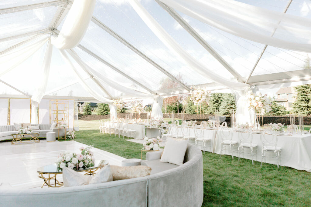wedding couches, luxury private estate wedding, cascade flower, flower wall, flower arch large, modern wedding, stylish wedding, indochino, rolls royce, springbank wedding, pronovias wedding dress, ted baker, fall for florals, neutral wedding, prosecco cart, blush and white wedding, wedding dance party, orchid bouquet, roses, gold wedding, clear tent wedding