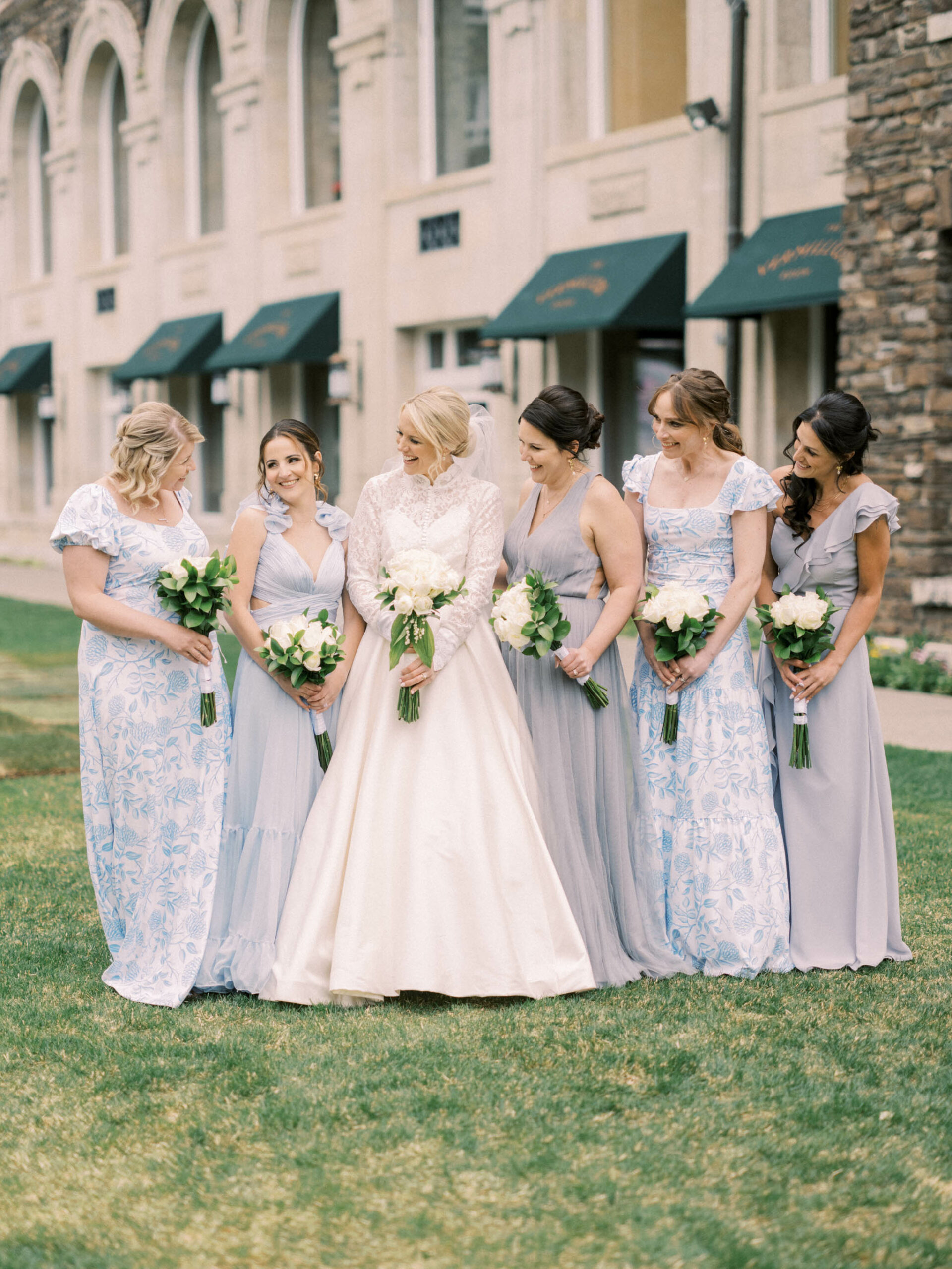 Can you hire a wedding photographer last minute?