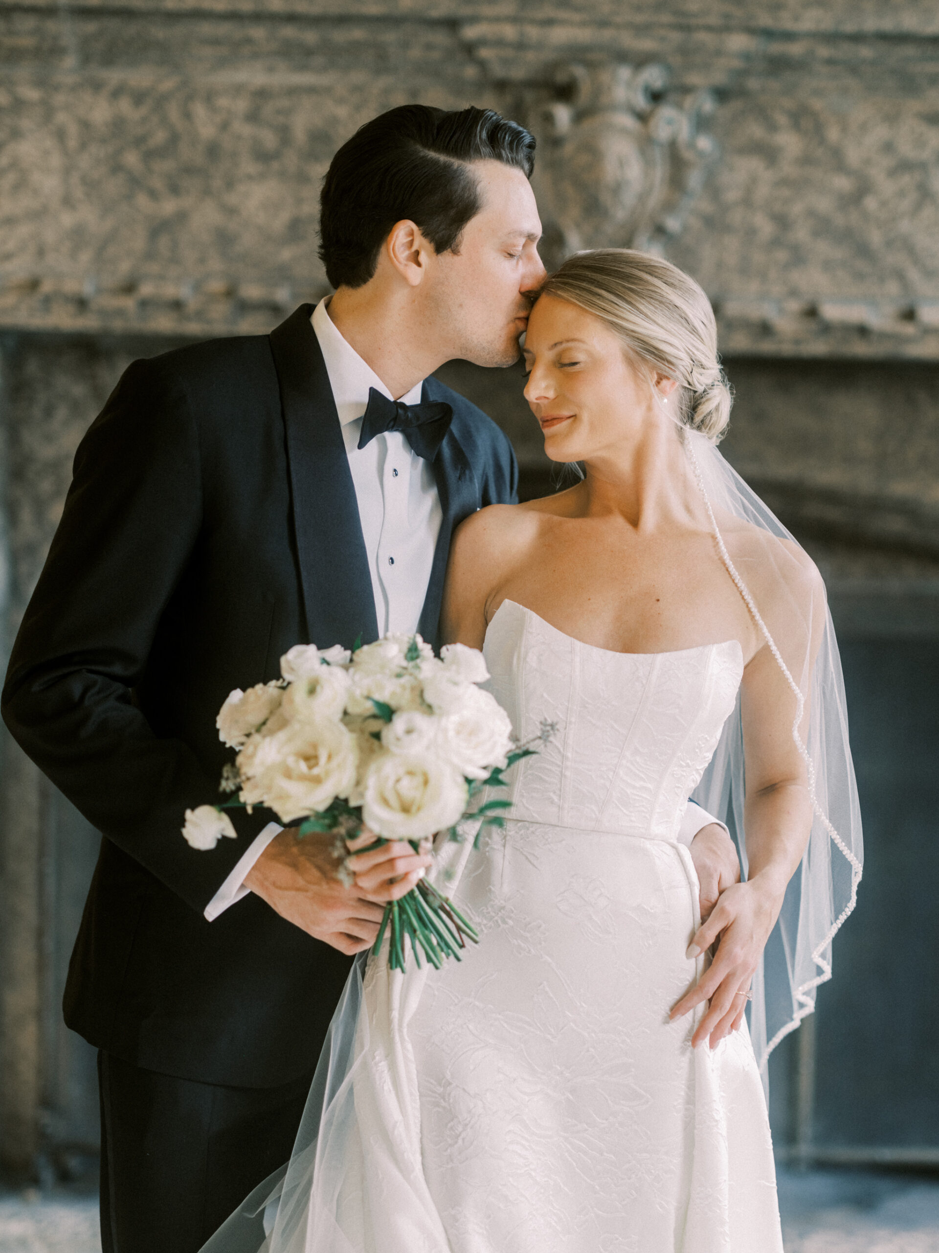 fairmont banff springs wedding, luxury wedding, destination wedding photographer nicole sarah, ralph lauren polo bar wedding, winter wedding, mountain wedding, rocky mountain weddings