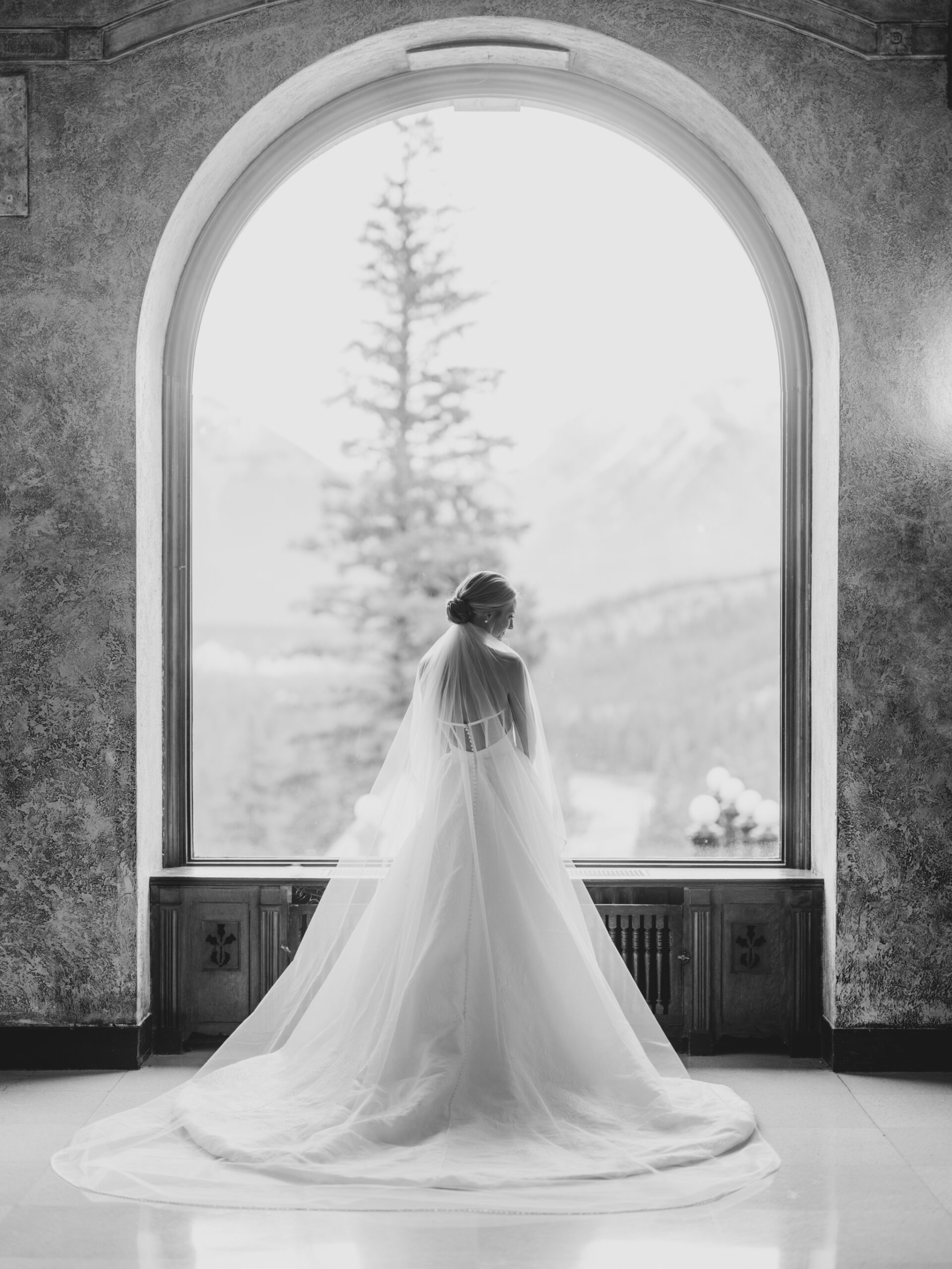 black white bride portrit, fairmont banff springs wedding, luxury wedding, destination wedding photographer nicole sarah, ralph lauren polo bar wedding, winter wedding, mountain wedding, rocky mountain weddings