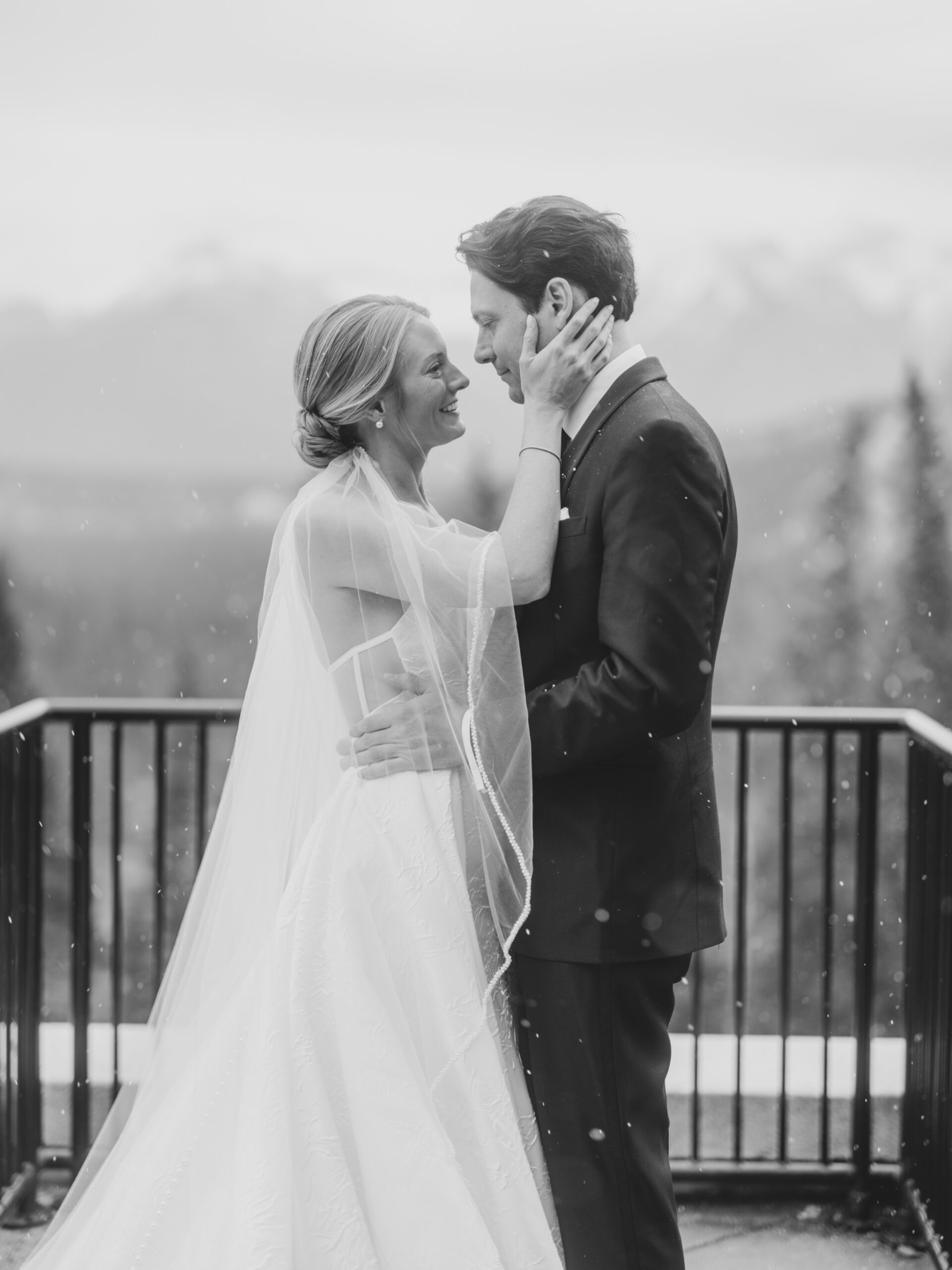 fairmont banff springs wedding, luxury wedding, destination wedding photographer nicole sarah, ralph lauren polo bar wedding, winter wedding, mountain wedding, rocky mountain weddings