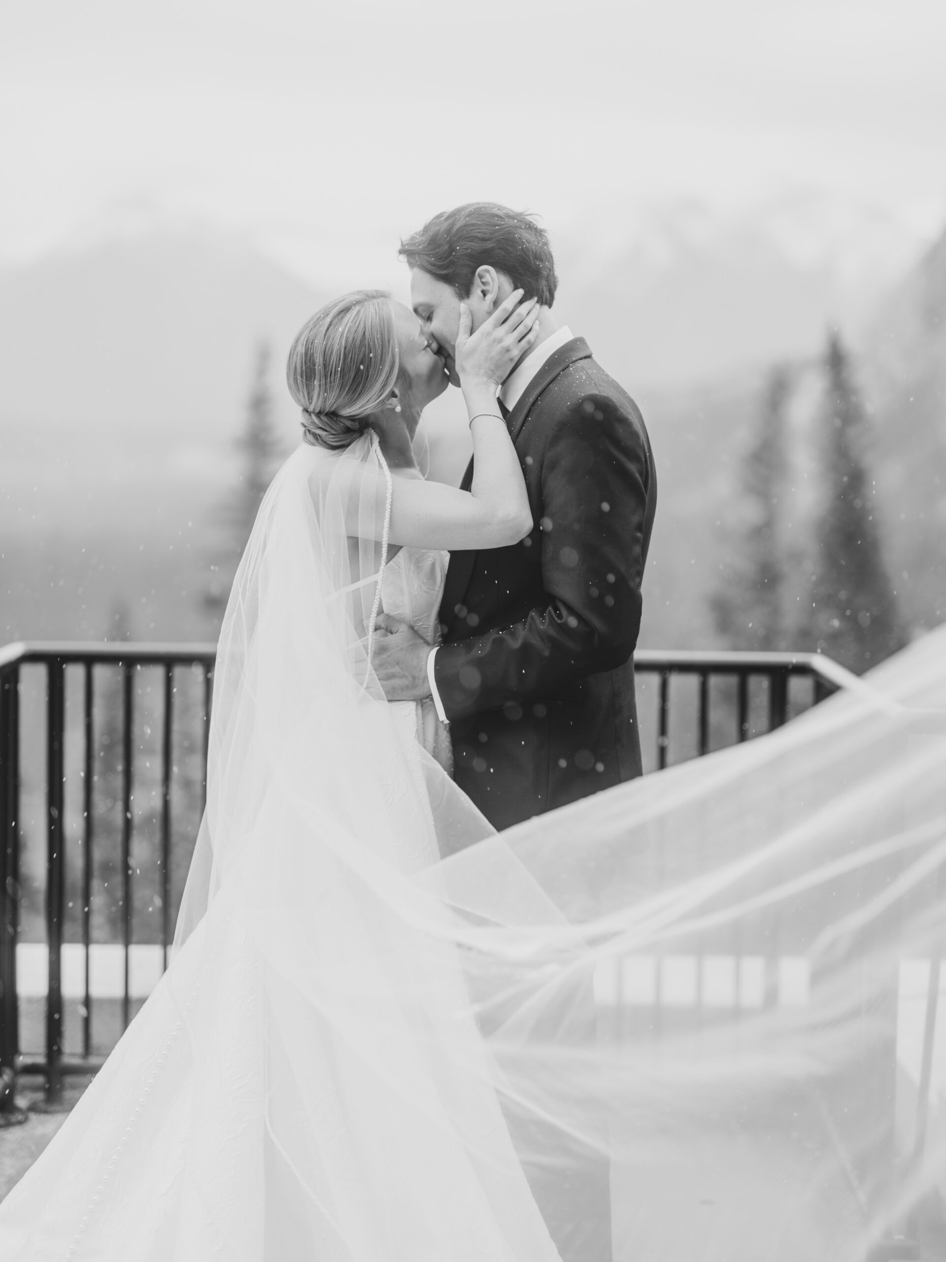 fairmont banff springs wedding, luxury wedding, destination wedding photographer nicole sarah, ralph lauren polo bar wedding, winter wedding, mountain wedding, rocky mountain weddings