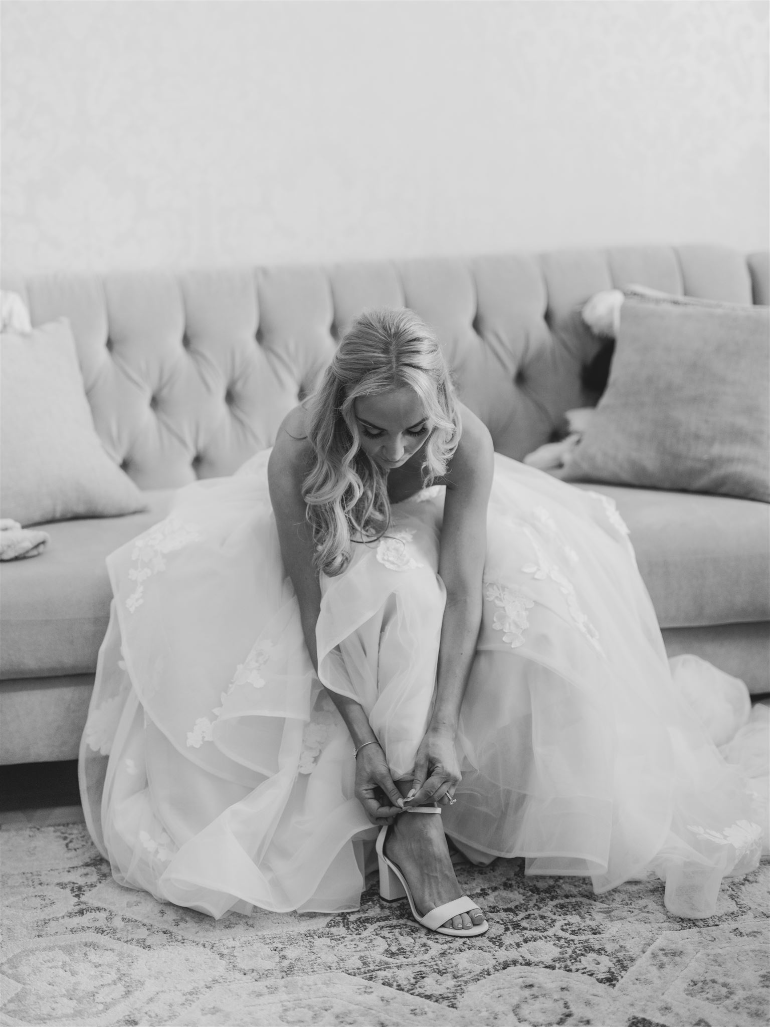 Summer Wedding Inn on Officer's Garden Calgary, bride getting ready, bride candids, bridal getting ready, bride beaded robe, nicole sarah