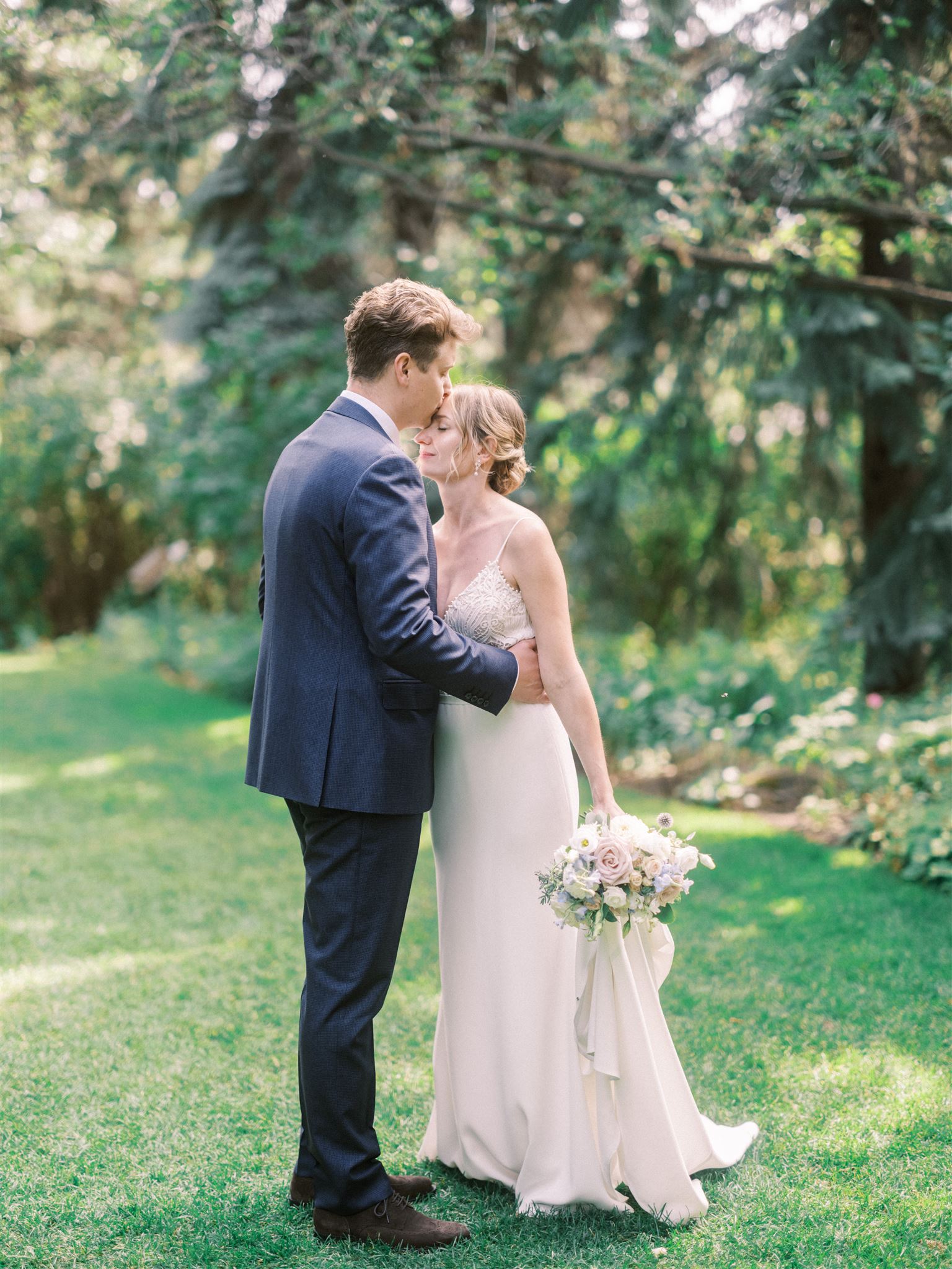 Reader Rock Garden Calgary Elopement, sunset wedding film, lush greenery wedding, elopement photography, calgary elopement photographer, nicole sarah, romantic elopement photos, elopement guide alberta, 