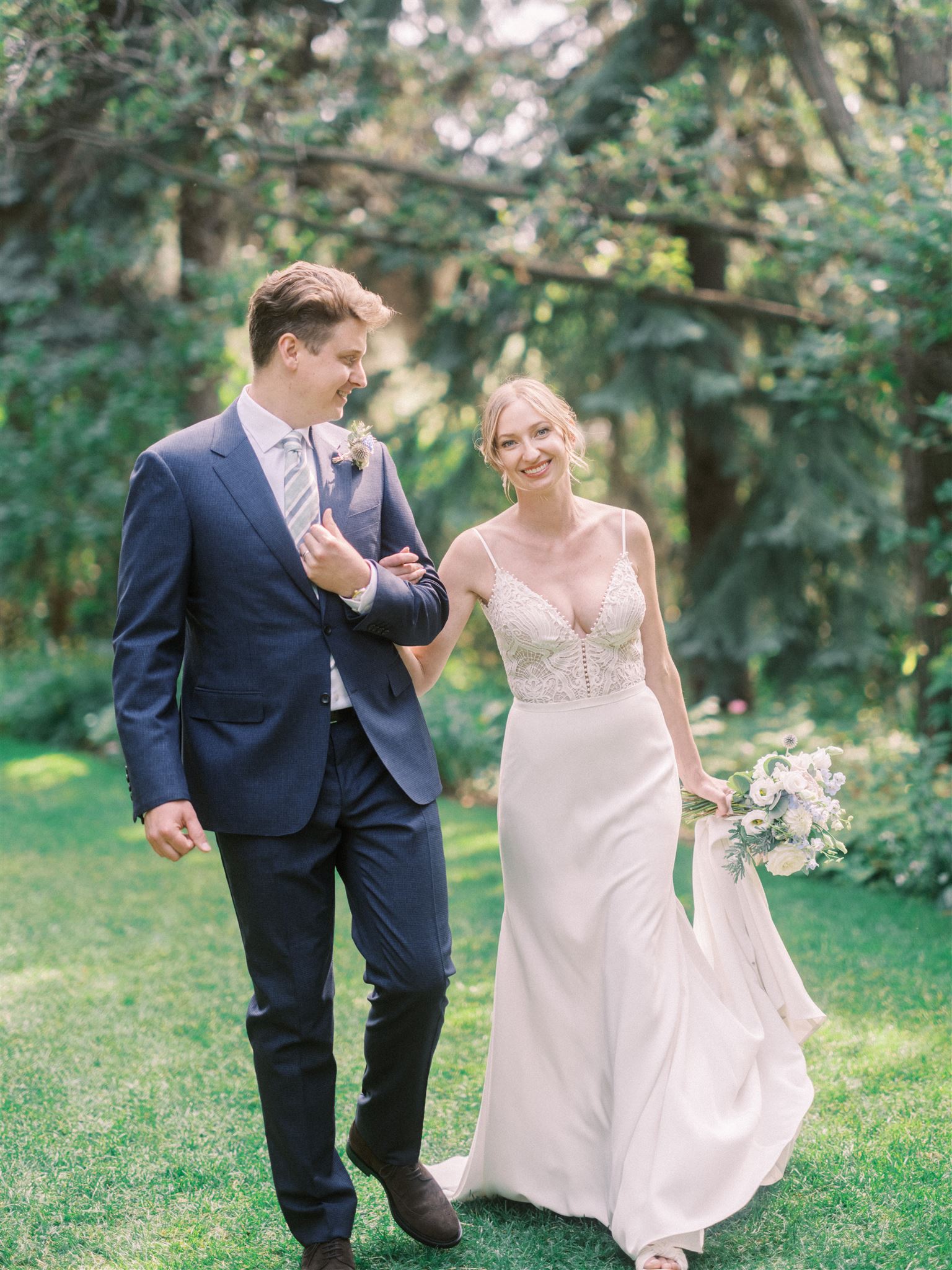 Reader Rock Garden Calgary Elopement, sunset wedding film, lush greenery wedding, elopement photography, calgary elopement photographer, nicole sarah, romantic elopement photos, elopement guide alberta,