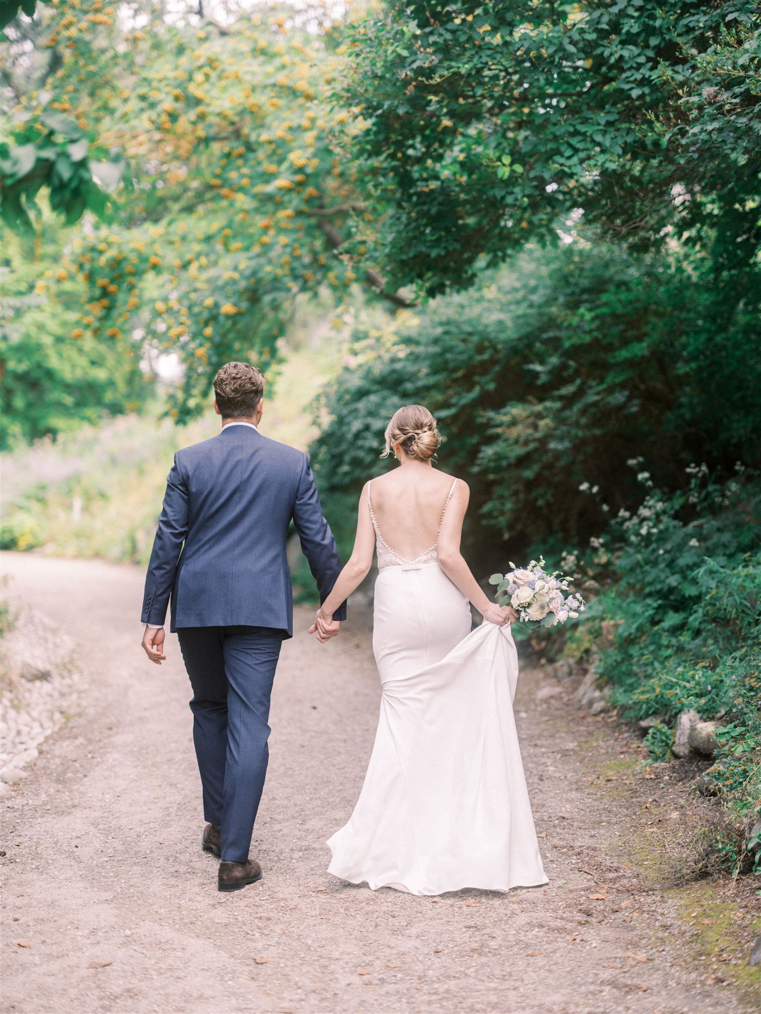 Reader Rock Garden Calgary Elopement, sunset wedding film, lush greenery wedding, elopement photography, calgary elopement photographer, nicole sarah, romantic elopement photos, elopement guide alberta, 