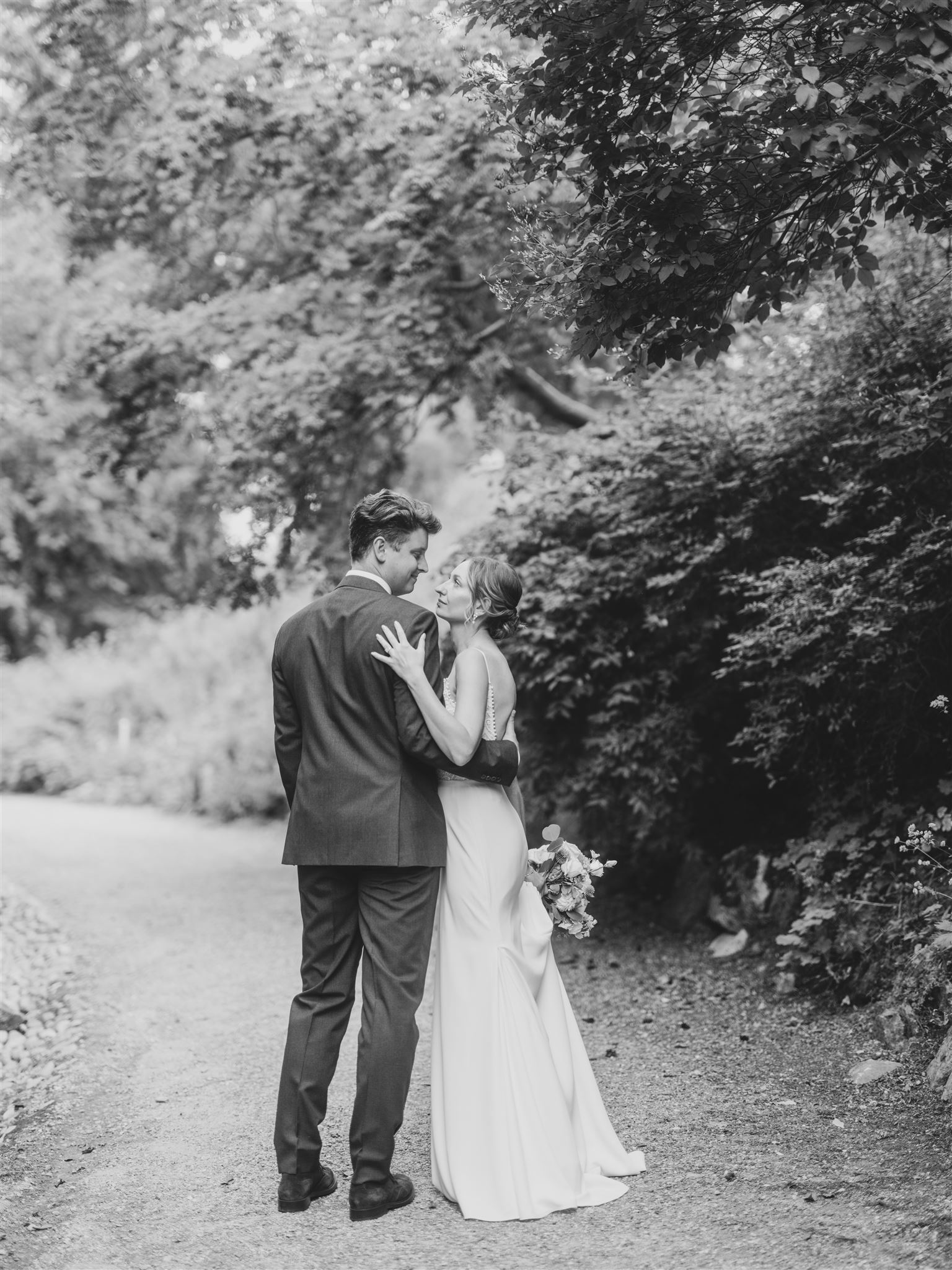 Reader Rock Garden Calgary Elopement, sunset wedding film, lush greenery wedding, elopement photography, calgary elopement photographer, nicole sarah, romantic elopement photos, elopement guide alberta, 