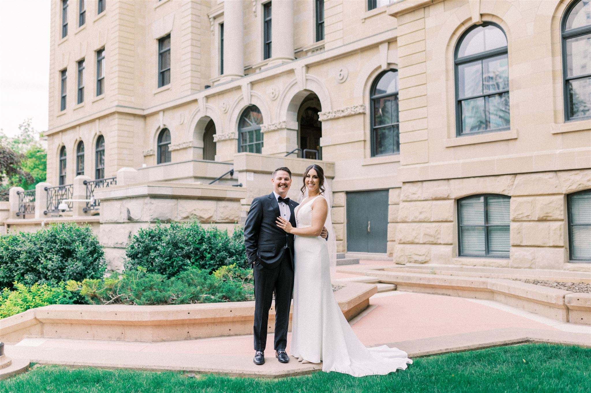 The Nash Calgary Summer Wedding, architectural wedding photos, first look wedding, the nash wedding calgary, the nash restaurant, bride getting ready, first look wedding photos, bride with bridesmaids, nicole sarah photography, groom getting ready, wedding detail photos